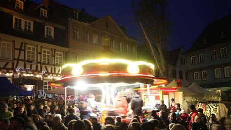 Weihnachtsmarkt Frankfurt Höchst 2023 .